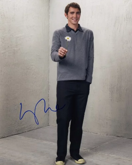 Lee Pace autograph