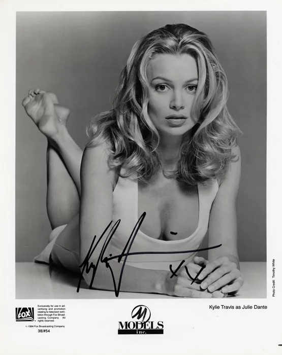 Kylie Travis autograph