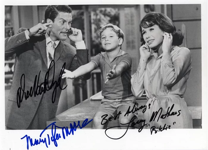 The Mary Tyler Moore Show autograph