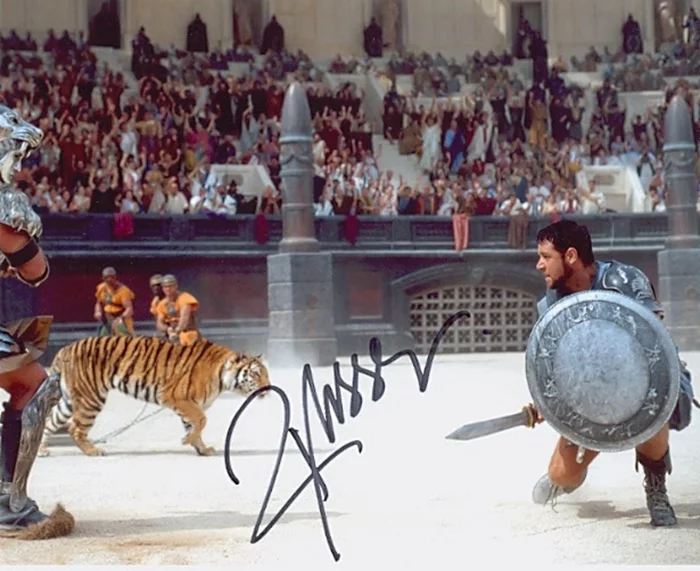 Russell Crowe autograph