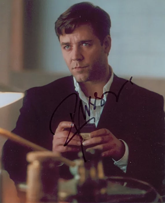 Russell Crowe autograph