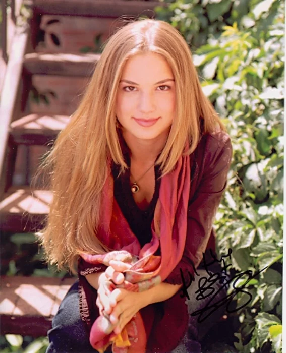Emily Van Camp autograph