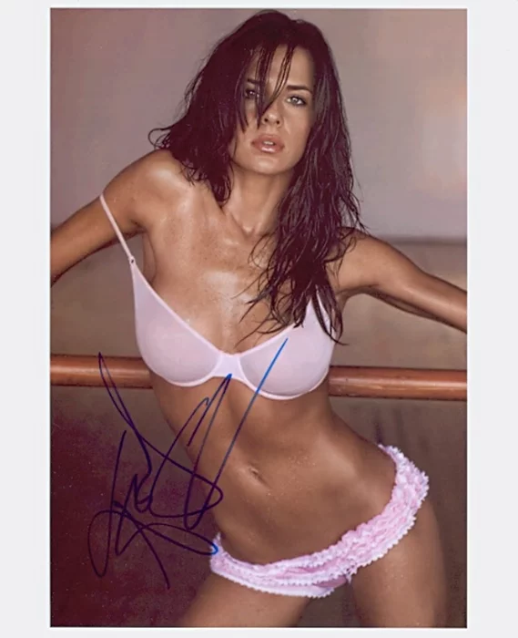 Kelly Monaco autograph