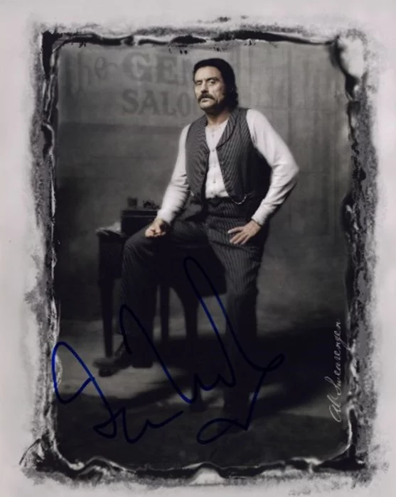 Ian McShane autograph