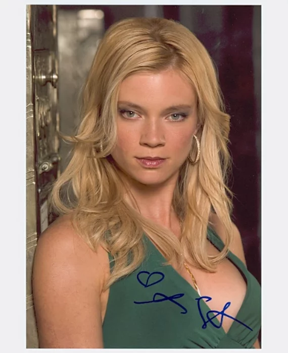 Amy Smart autograph
