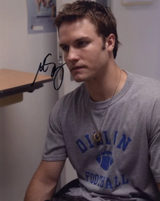 Scott Porter autograph