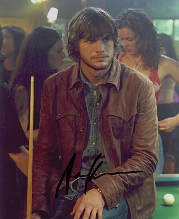 Ashton Kutcher autograph