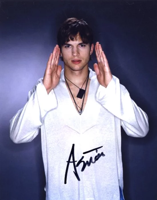 Ashton Kutcher autograph