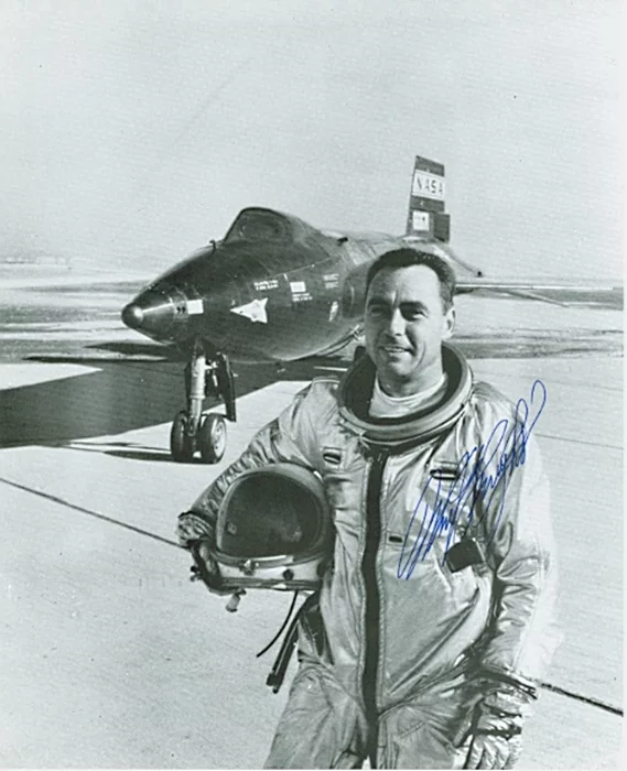 Pete Knight autograph