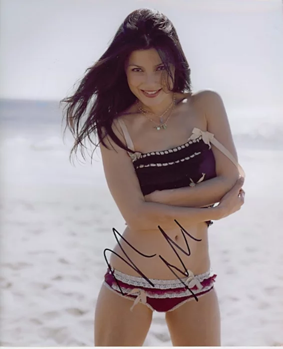 Natassia Malthe autograph