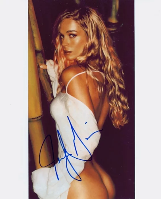 Jennifer Gareis autograph