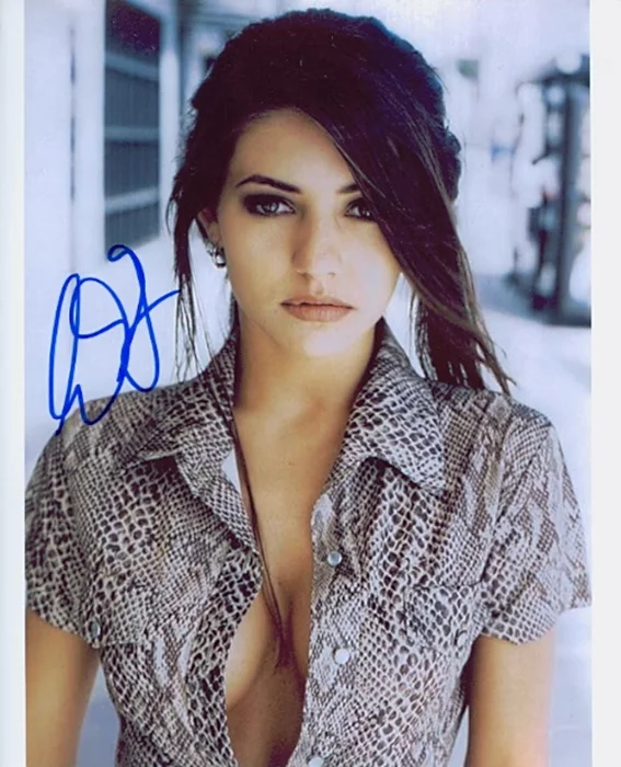 Eileen Grund autograph