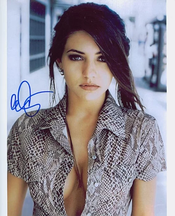 Eileen Grund autograph