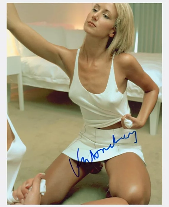 Lady Victoria Hervey autograph