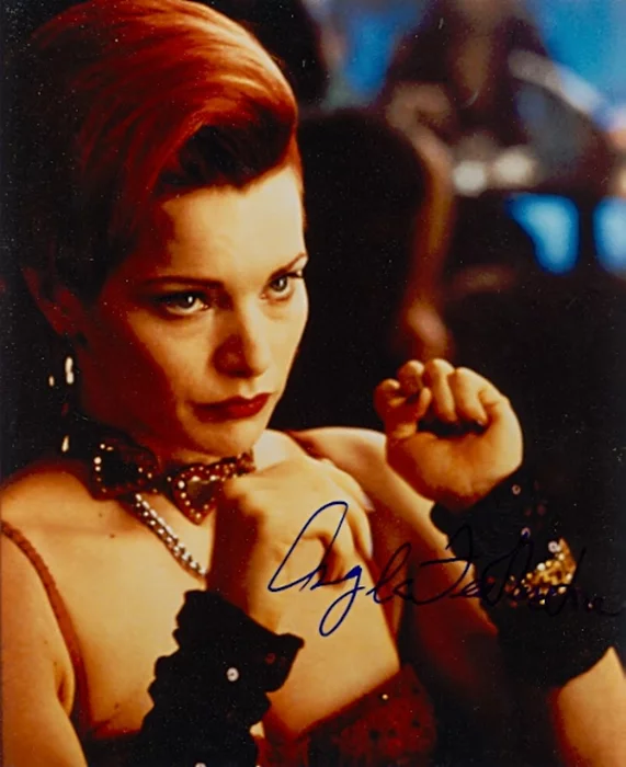 Angela Featherstone autograph