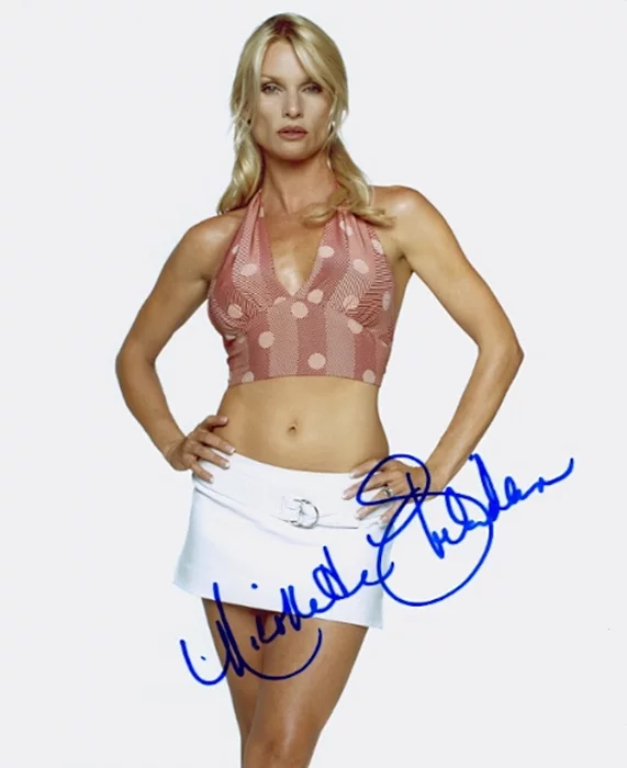 Nicollette Sheridan autograph