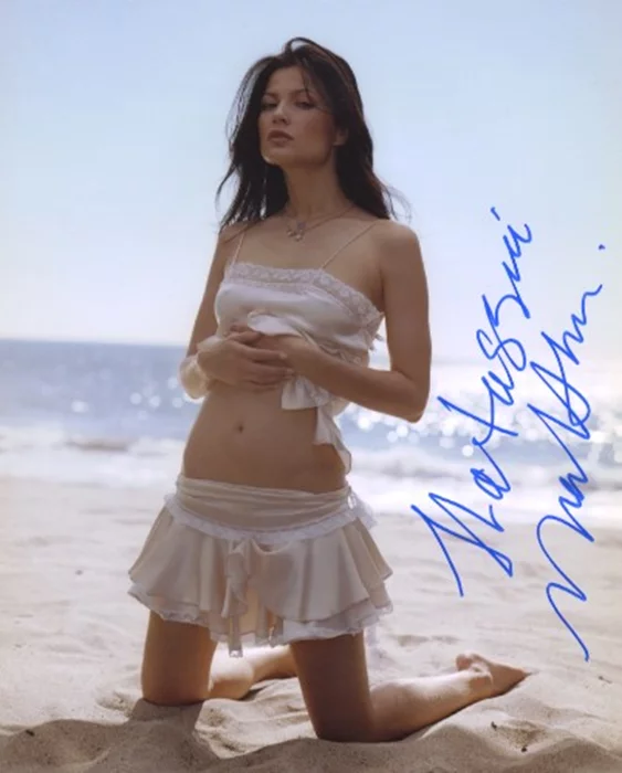 Natassia Malthe autograph