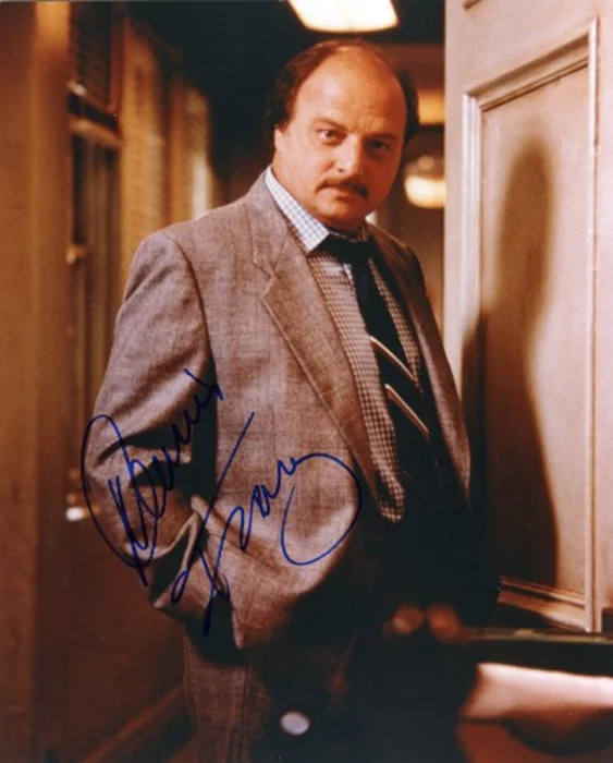 Dennis Franz autograph