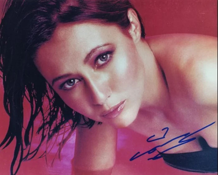 Shannen Doherty autograph