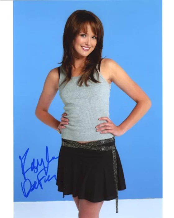 Kaylee DeFer autograph