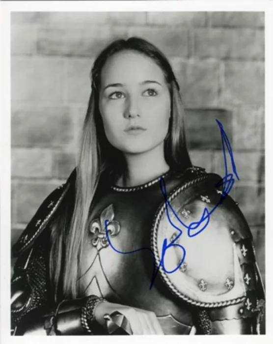 Leelee Sobieski autograph