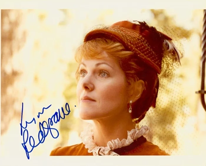 Lynn Redgrave autograph