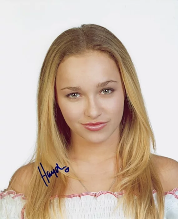 Hayden Panettiere autograph