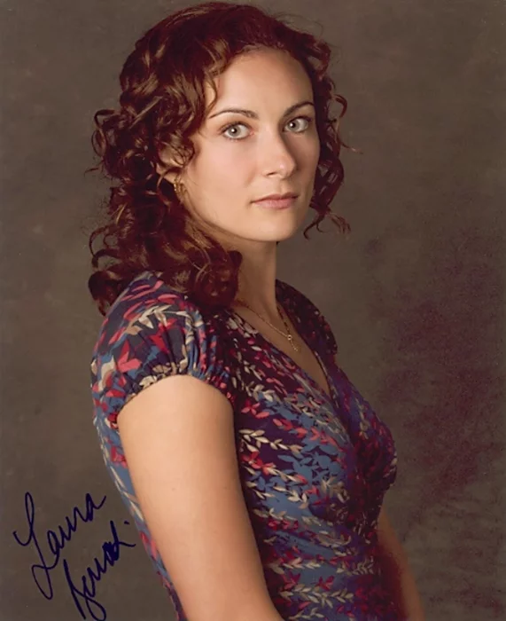 Laura Benanti autograph