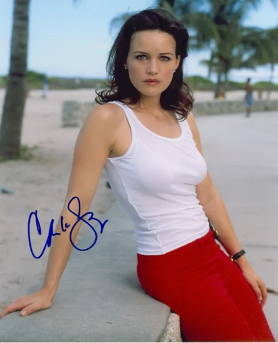 Carla Gugino autograph