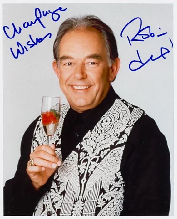 Robin Leach autograph