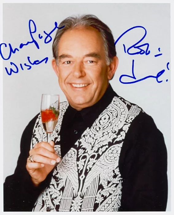 Robin Leach autograph