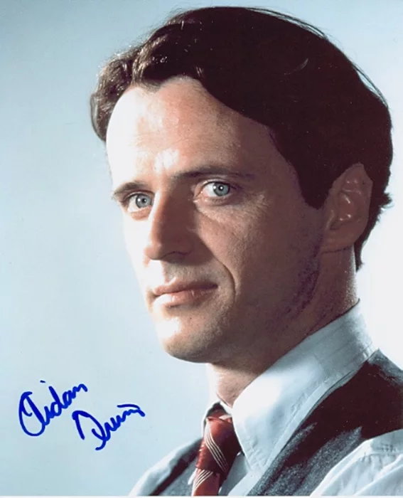 Aidan Quinn autograph