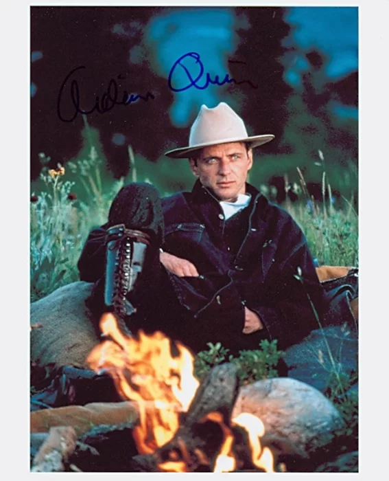 Aidan Quinn autograph