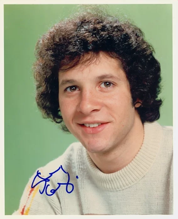 Steve Guttenberg autograph