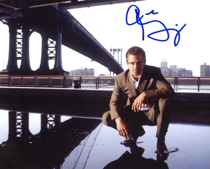 Carmine Giovinazzo autograph