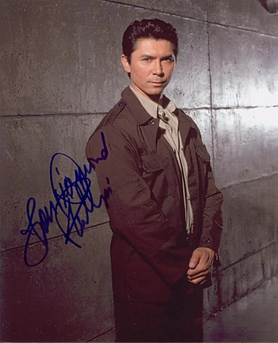 Lou Diamond Phillips autograph
