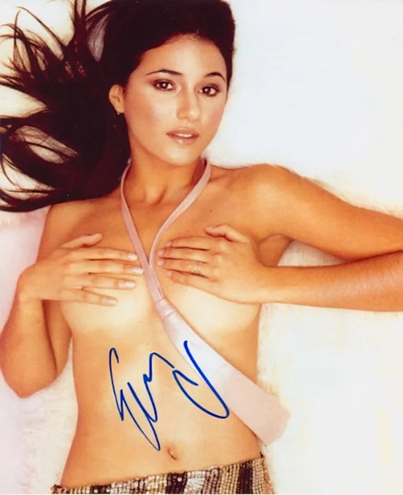 Emmanuelle Chriqui autograph