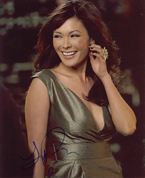 Lindsay Price autograph