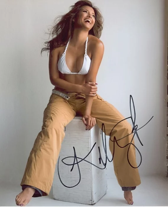 Kelly Hu autograph