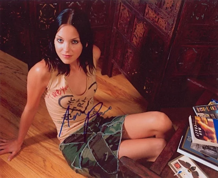 Anna Faris autograph