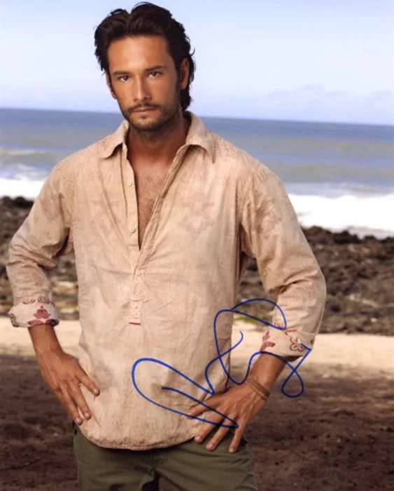 Rodrigo Santoro autograph