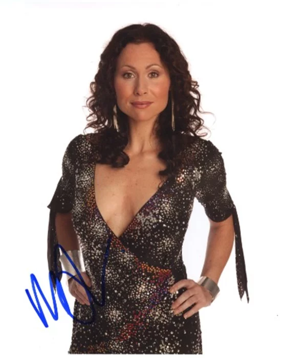 Minnie Driver autograph