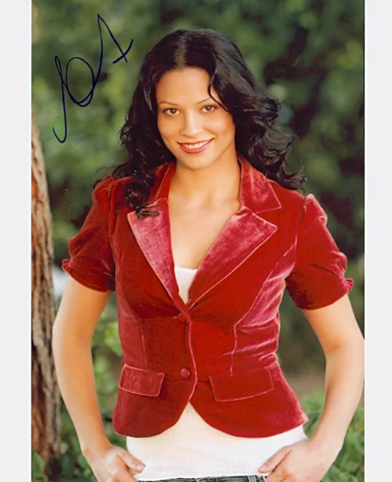 Navi Rawat autograph