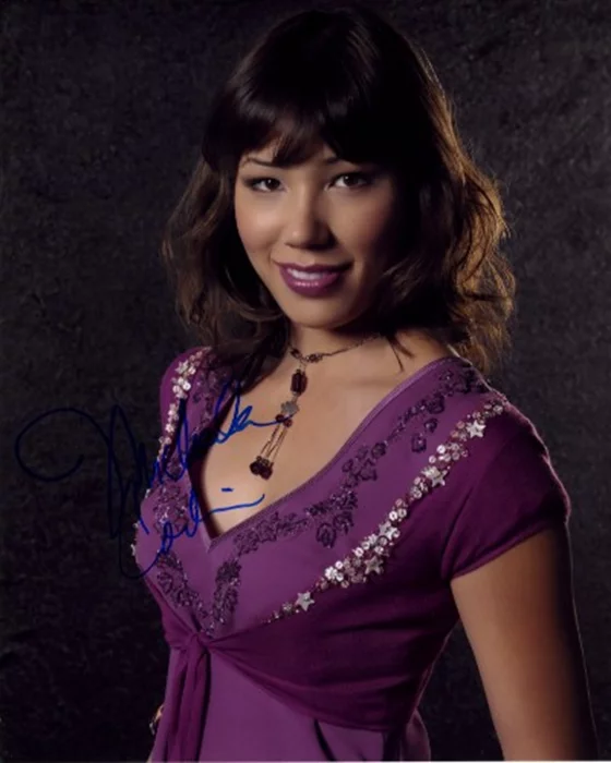 Michaela Conlin autograph