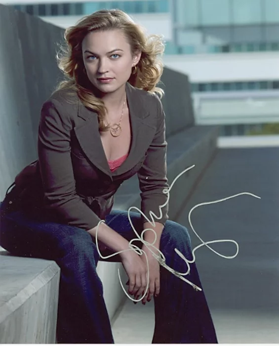 Sophia Myles autograph