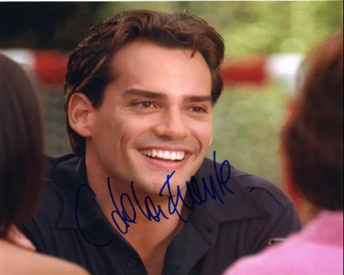 Cristian De La Fuente autograph