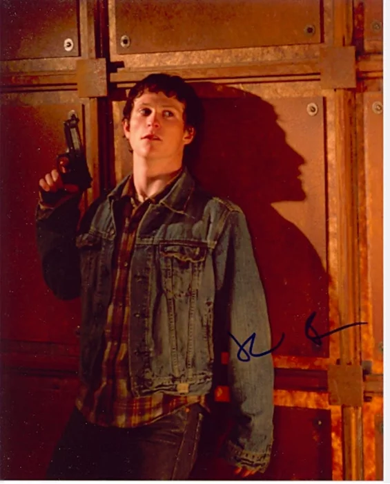 Jonathan Tucker autograph