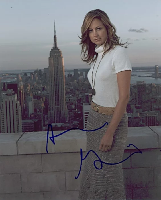 Alexie Gilmore autograph