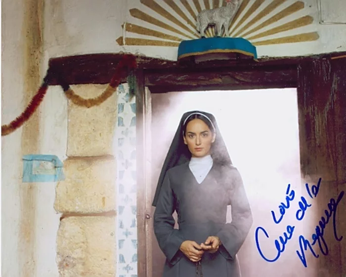 Ana de la Reguera autograph
