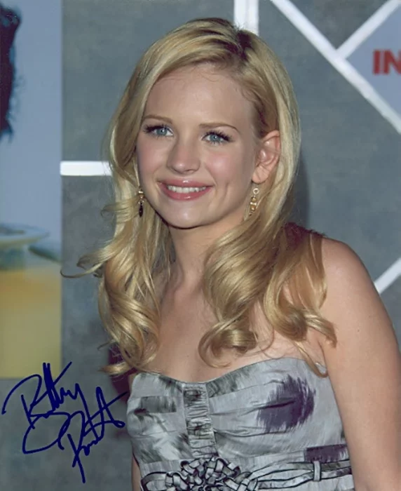 Brittany Robertson autograph